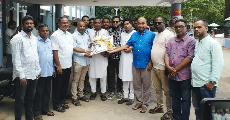 শপথ নিলেন আব্দুল মুনিম